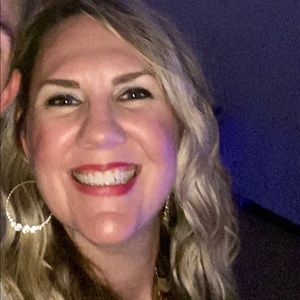 Meet your Posher, Christine